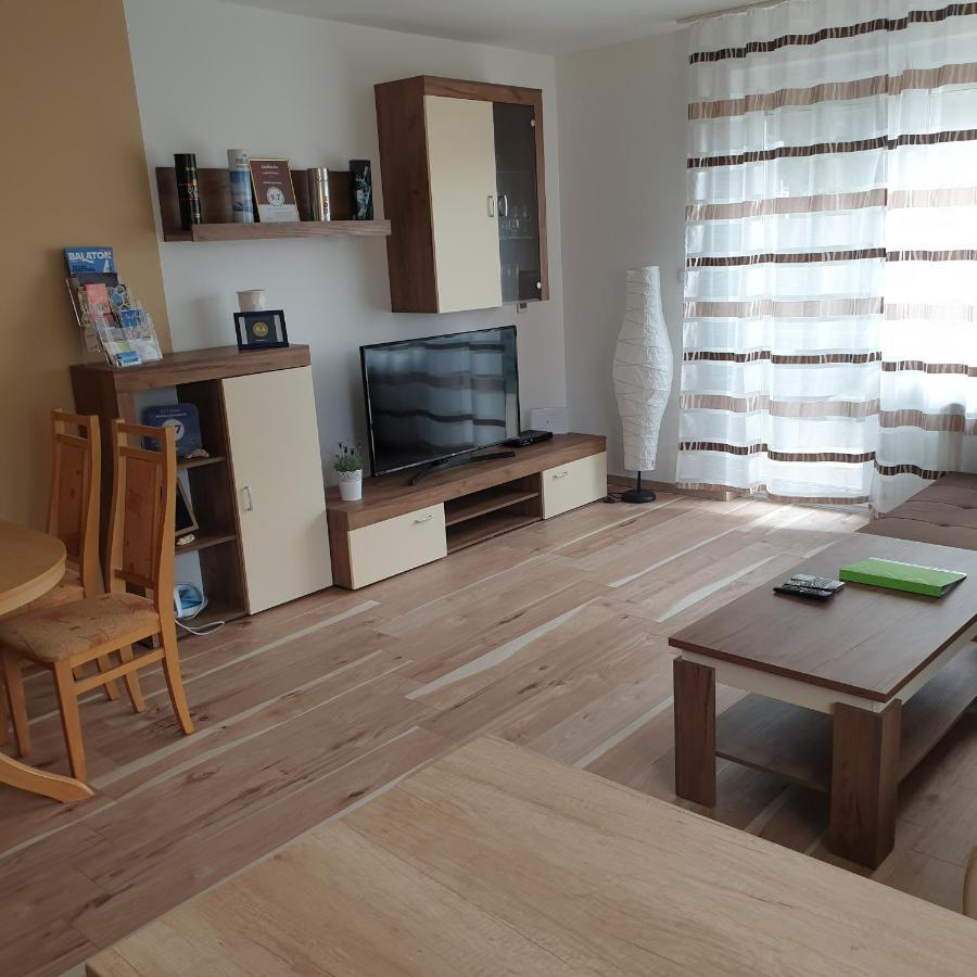 Mártika Apartment Siófok Kültér fotó