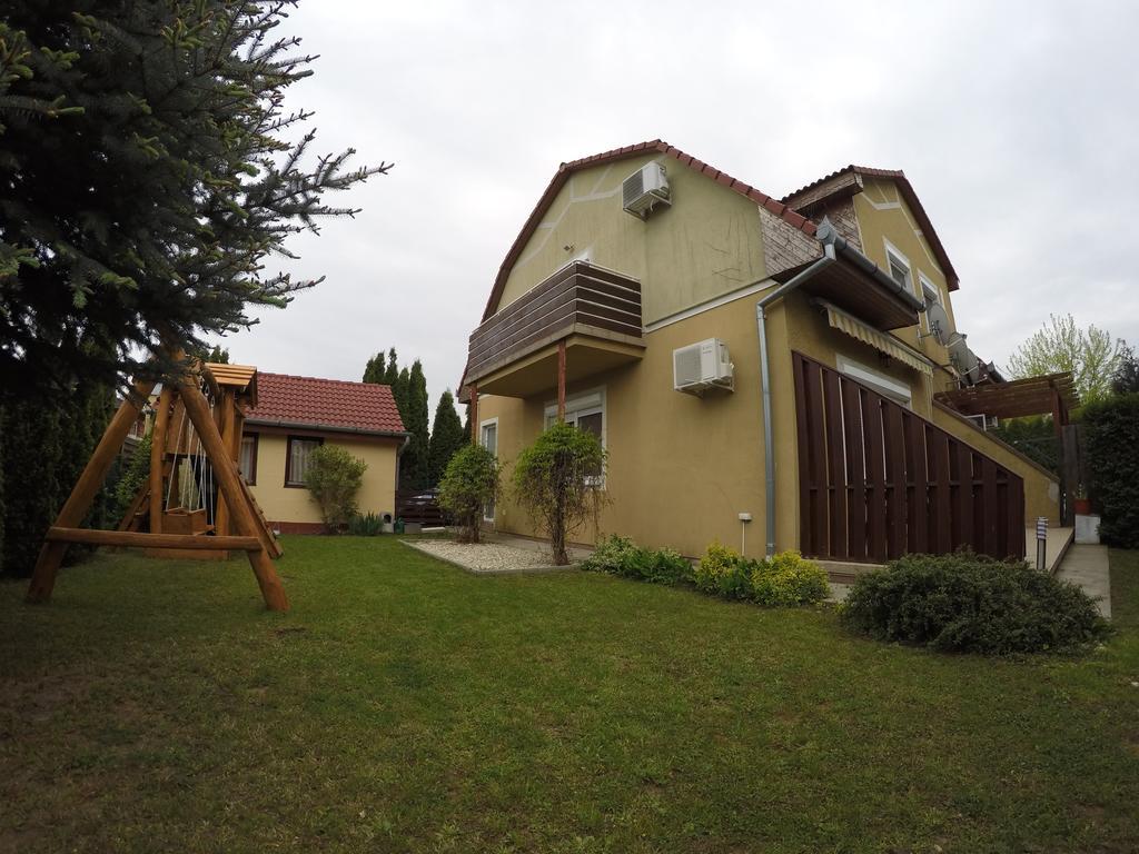 Mártika Apartment Siófok Kültér fotó
